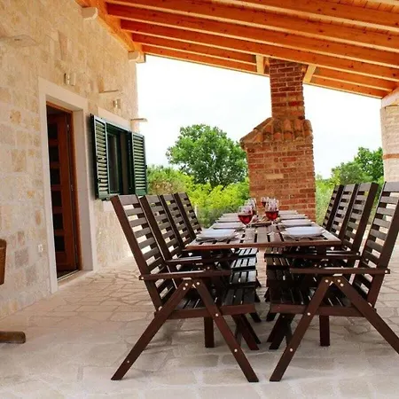 Stone Pearl Comfortable Holiday * Brkic